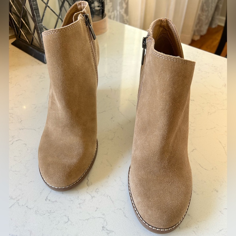 EUC Lucky Brand Yakeena Suede Wedge Ankle Booties 8.5/39 - Picture 4 of 14